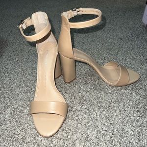 Gianni bini nude heels